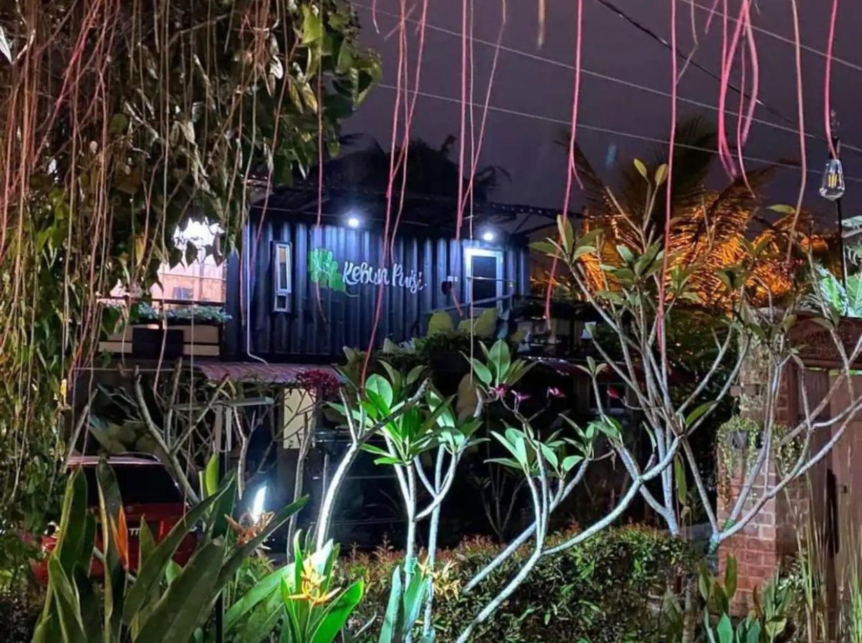 Kebun Puisi Villa Kajang Exteriör bild