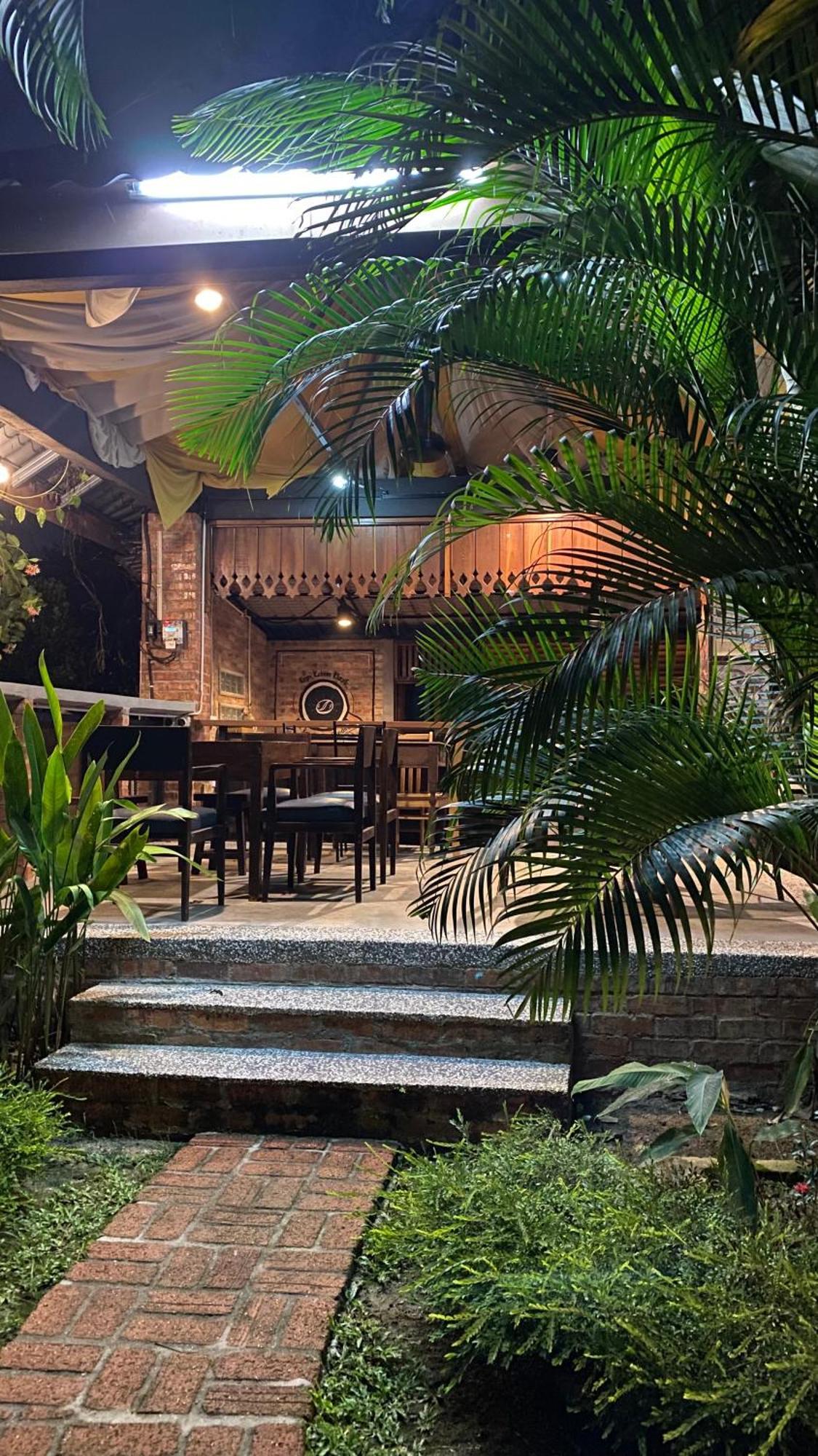 Kebun Puisi Villa Kajang Exteriör bild